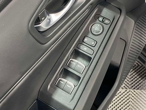 Used 2025 Honda Accord SE image 19