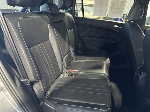 Certified 2022 Volkswagen Tiguan SE R-Line image 22