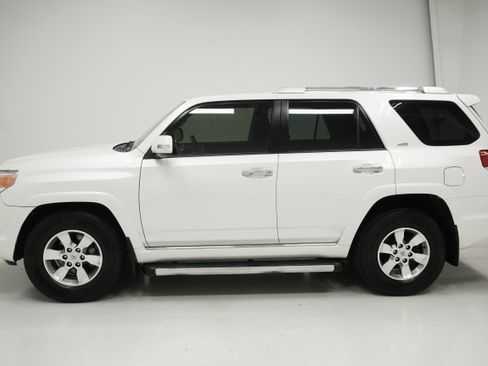 Used 2013 Toyota 4Runner SR5 RWD image 7