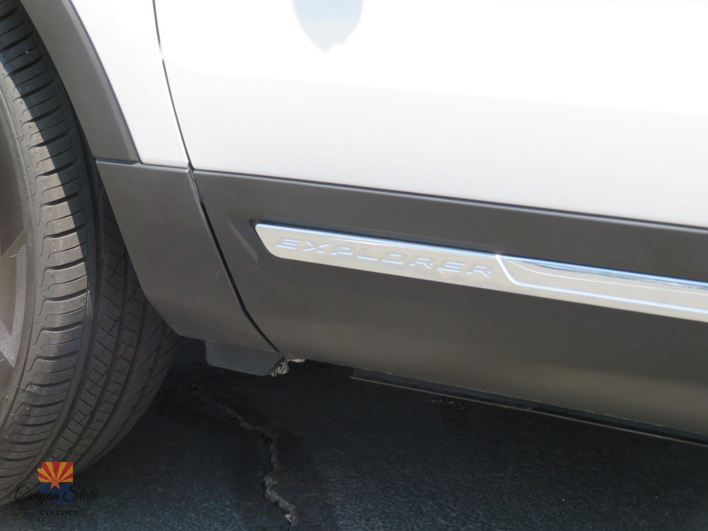 Used 2017 Ford Explorer Limited FWD image 26