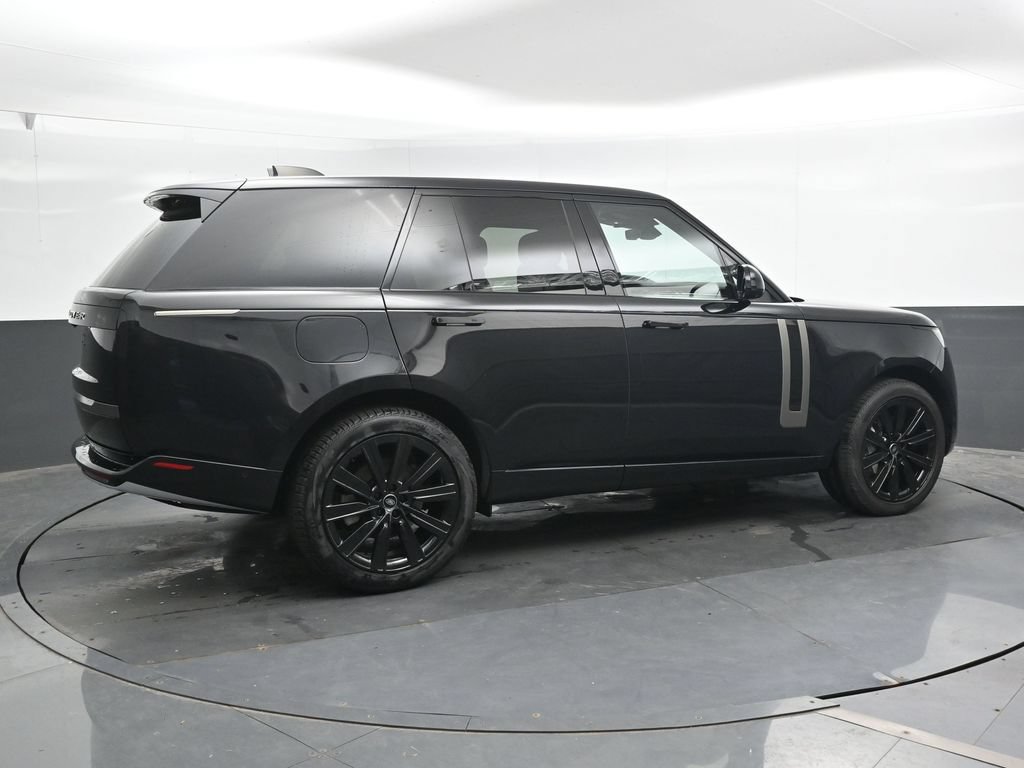 Used 2023 Land Rover Range Rover SE AWD/4WD image 3