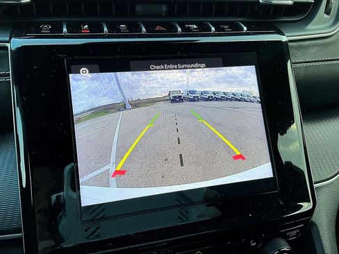 Used 2023 Jeep Grand Cherokee Altitude image 21