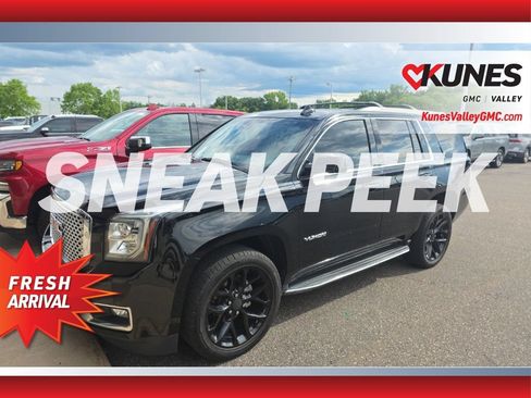 Used 2017 GMC Yukon SLT AWD/4WD image 2