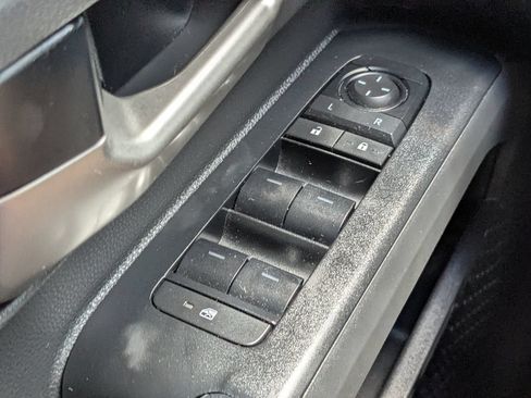 Certified 2024 Toyota Tacoma TRD Off-Road AWD/4WD image 23