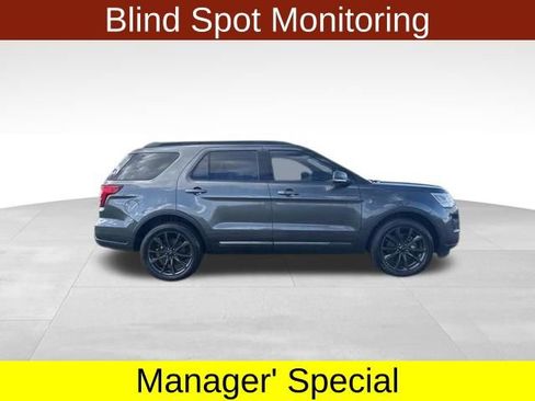 Used 2019 Ford Explorer XLT w/ Equipment Group 202A image 8