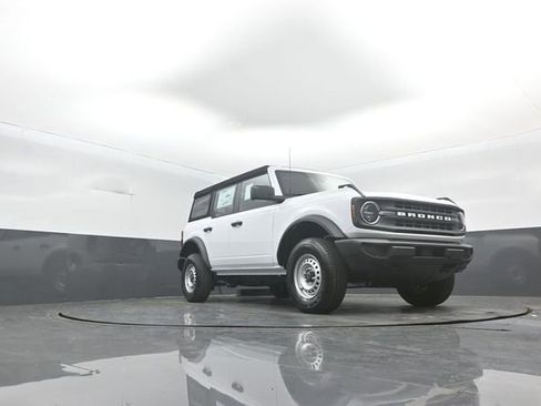 New 2026 Ford Bronco Base image 26