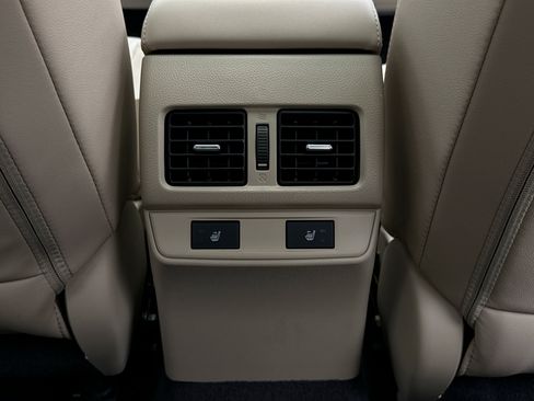 Used 2017 Subaru Legacy 2.5i Limited image 21