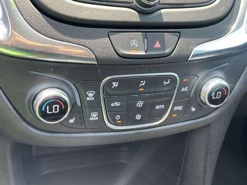 Certified 2024 Chevrolet Equinox LT FWD image 31