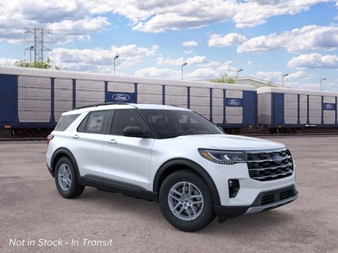 New 2026 Ford Explorer Active RWD image 7
