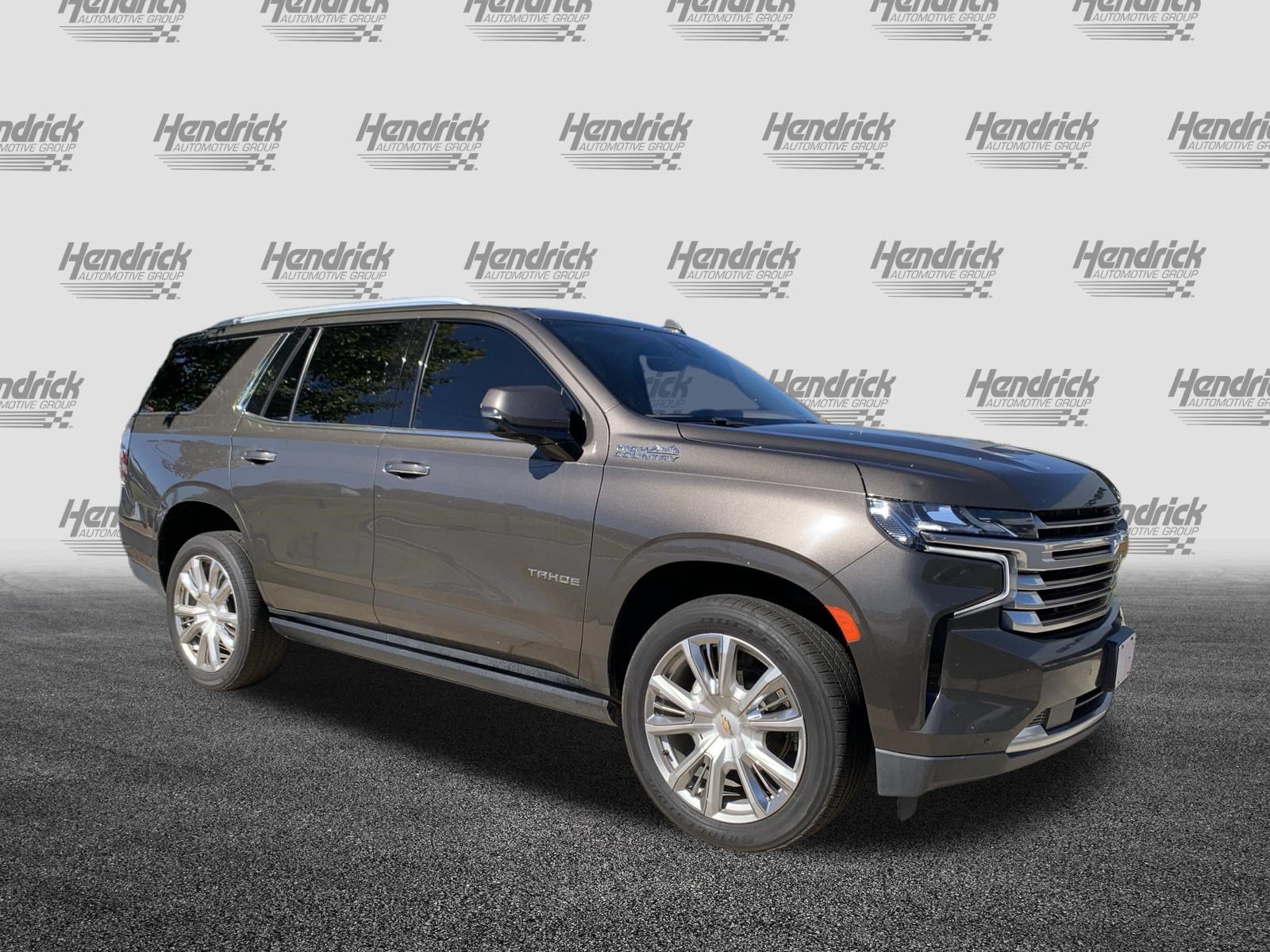 Used 2021 Chevrolet Tahoe High Country w/ Premium Package AWD/4WD image 2