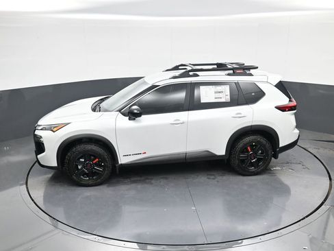 New 2026 Nissan Rogue Rock Creek image 28