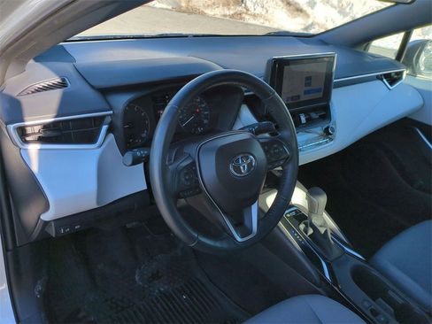 Used 2024 Toyota Corolla SE w/ SE Premium Package image 9