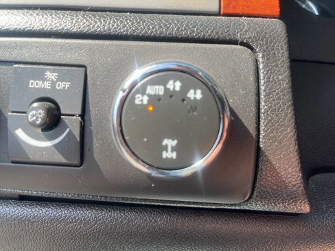 Used 2013 Chevrolet Suburban 2500 LS w/ Convenience Package 1 image 27