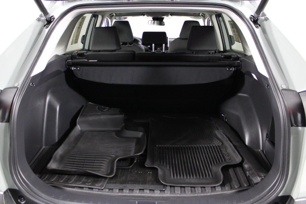 Used 2023 Toyota RAV4 XLE w/ Convenience Package FWD image 16
