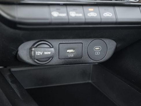 Used 2024 Hyundai Elantra SEL FWD image 32