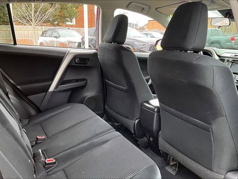Used 2017 Toyota RAV4 LE w/ All Weather Liner Package image 28