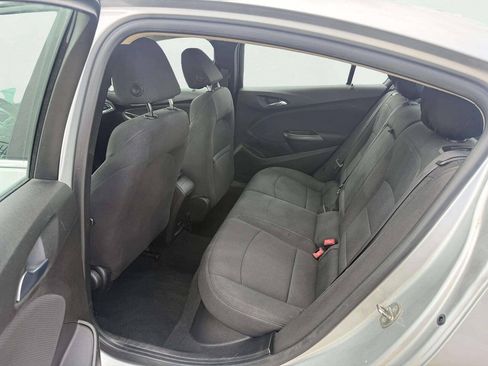 Used 2017 Chevrolet Cruze LT FWD image 11
