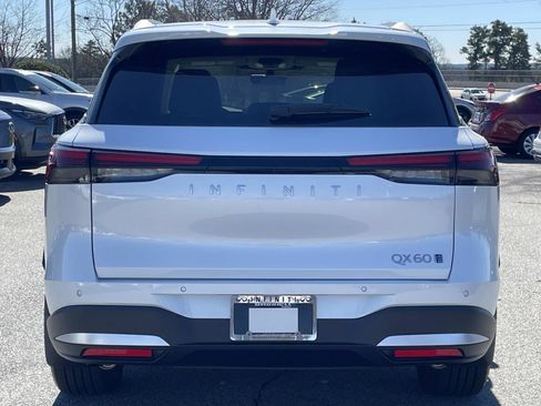 Certified 2026 INFINITI QX60 Luxe w/ Cargo Package image 3