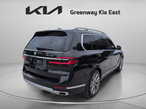 Used 2023 BMW X7 xDrive40i w/ Premium Package AWD/4WD image 6