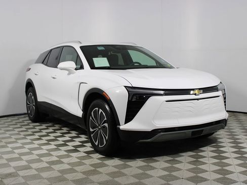 Used 2024 Chevrolet Blazer EV LT image 25