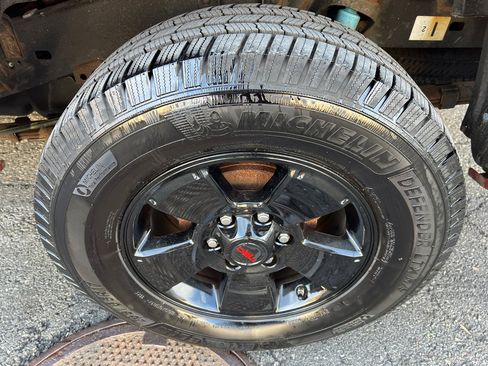 Used 2015 Toyota Tacoma 4x4 Double Cab w/ TRD Sport Package image 28