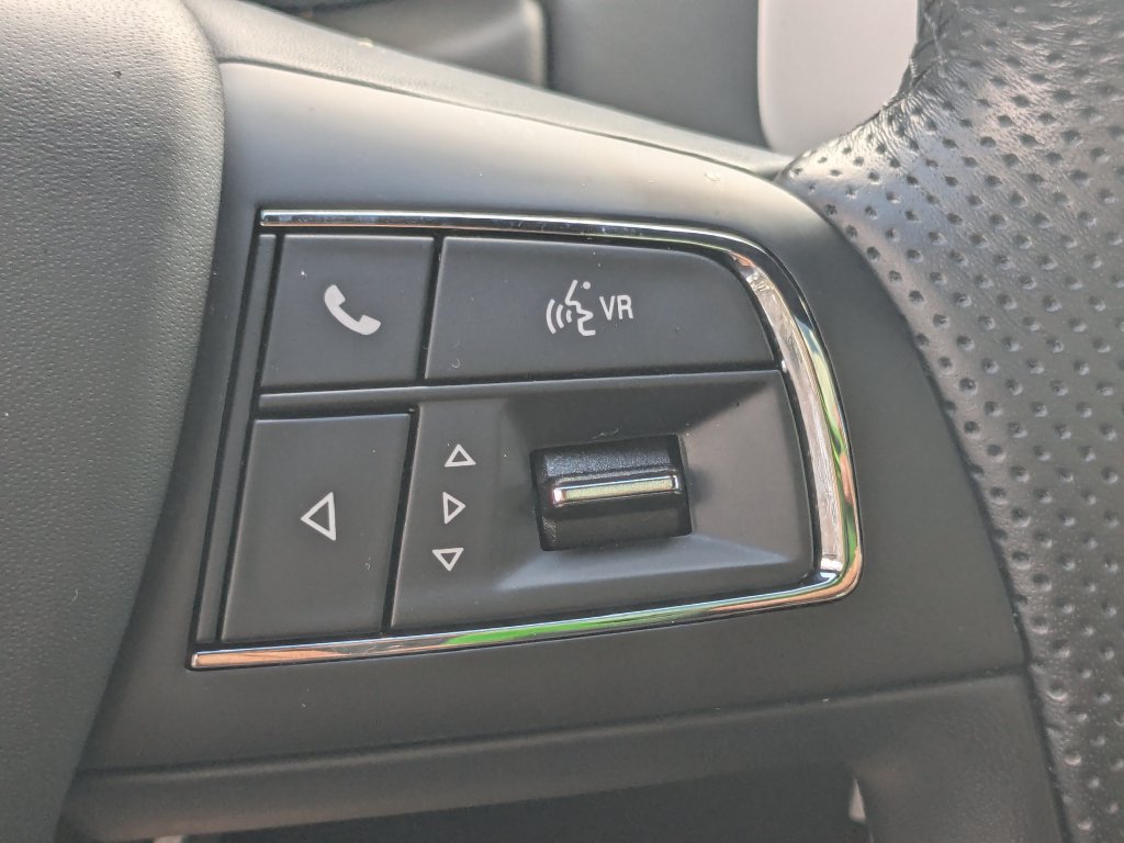 Used 2022 Maserati Levante Trofeo AWD/4WD image 13