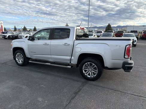 Used 2020 GMC Canyon SLT w/ Driver Alert Package AWD/4WD image 3