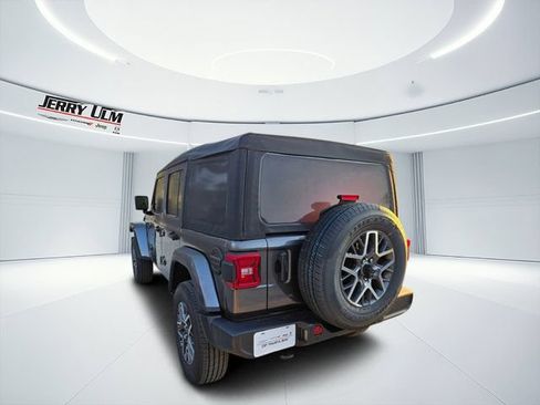 New 2025 Jeep Wrangler Unlimited Sahara w/ Safety Group AWD/4WD image 4