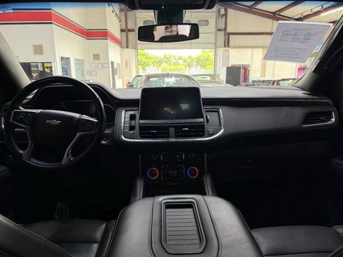 Used 2021 Chevrolet Suburban Premier AWD/4WD image 21