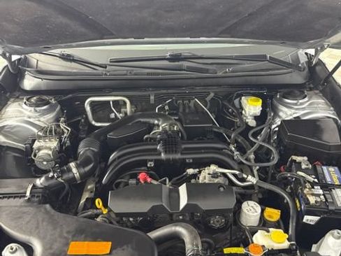 Used 2018 Subaru Outback 2.5i Limited AWD/4WD image 10