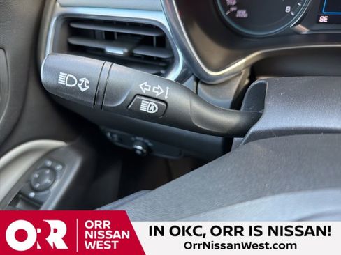 Used 2022 Chevrolet Equinox LT FWD image 29