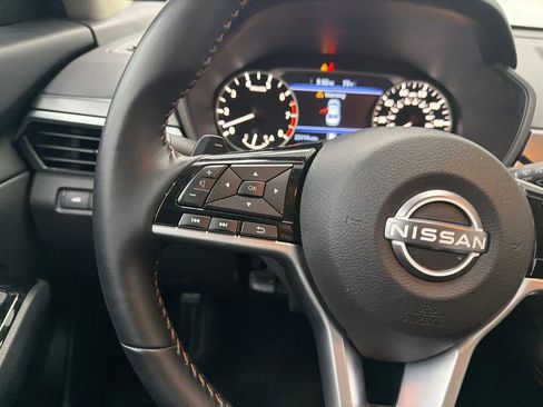 Used 2025 Nissan Altima 2.5 SR FWD image 23
