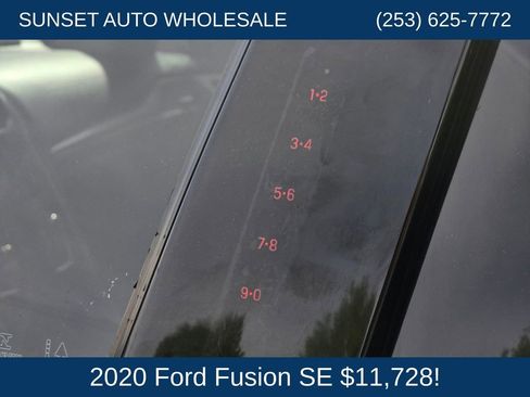 Used 2020 Ford Fusion SE FWD image 26