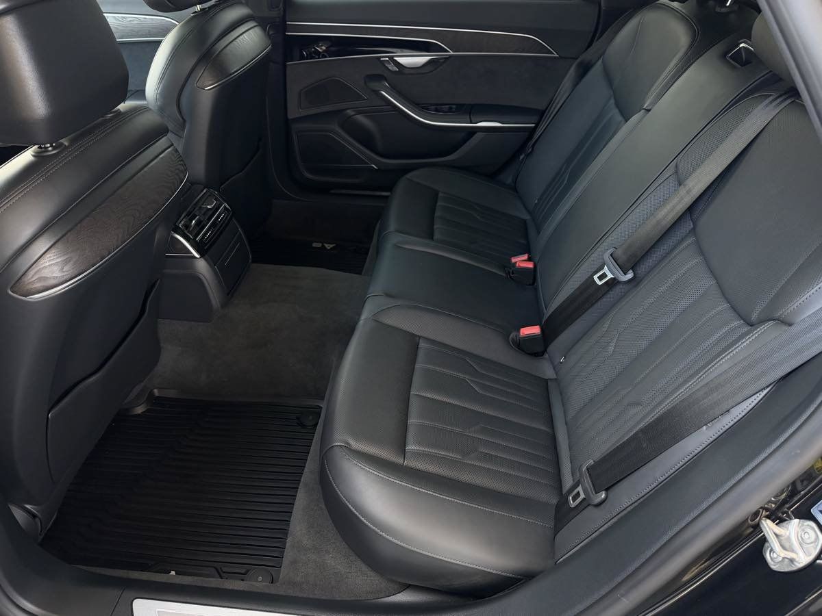 Used 2022 Audi A8 L 3.0T AWD/4WD image 18