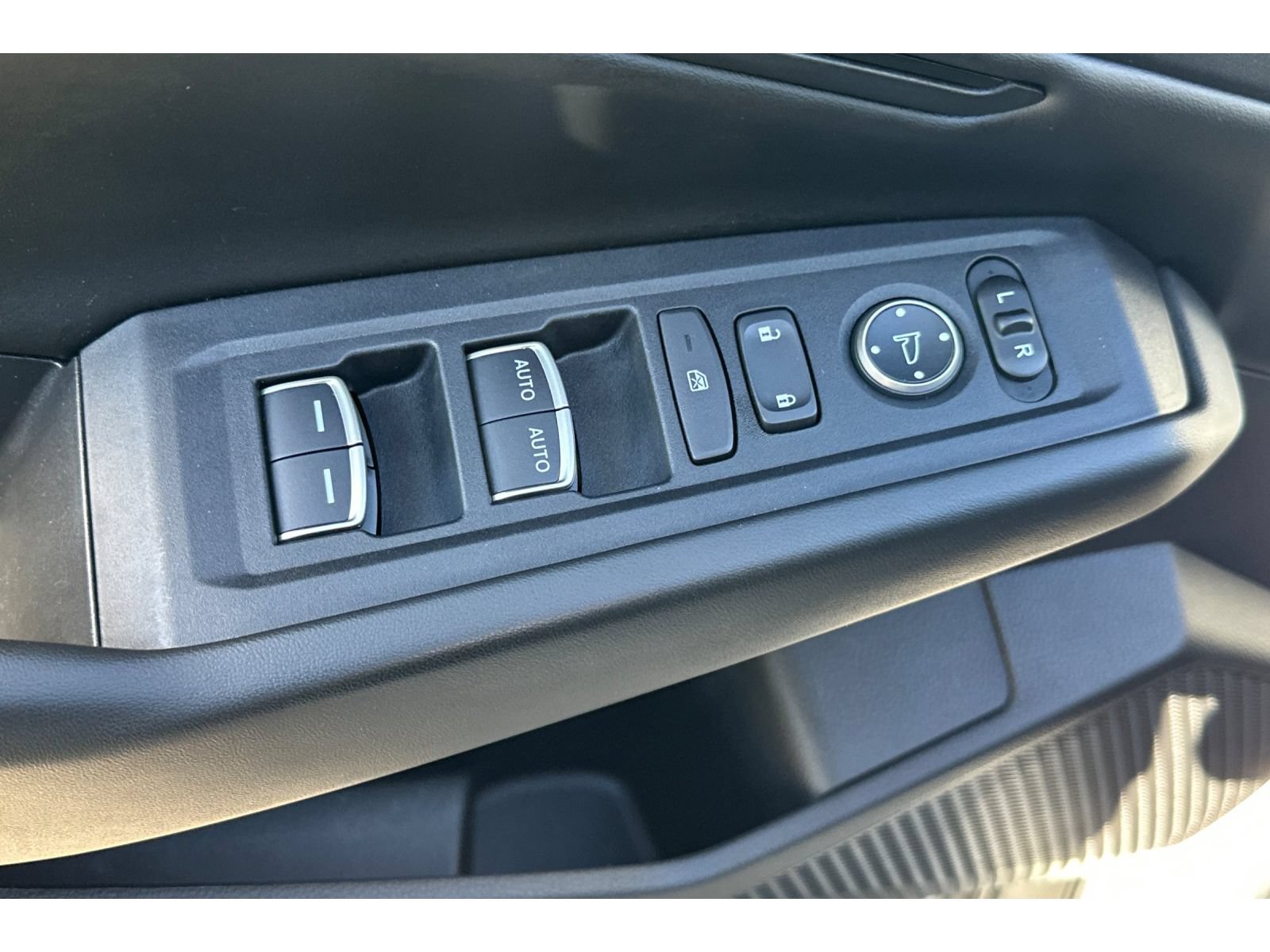 Used 2025 Honda Accord SE image 7