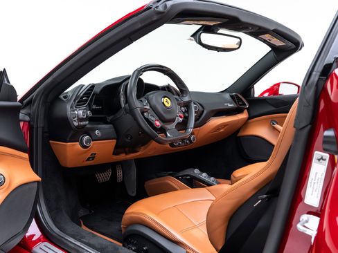 Used 2019 Ferrari 488 Spider image 2