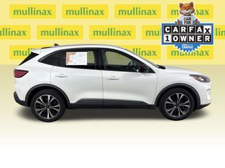 Used 2022 Ford Escape SE w/ SE Sport Appearance Package FWD video 2