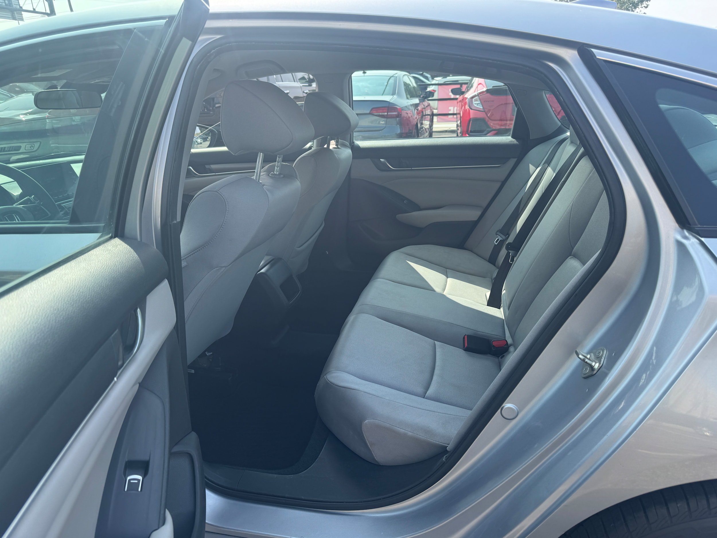 Used 2019 Honda Accord LX image 5