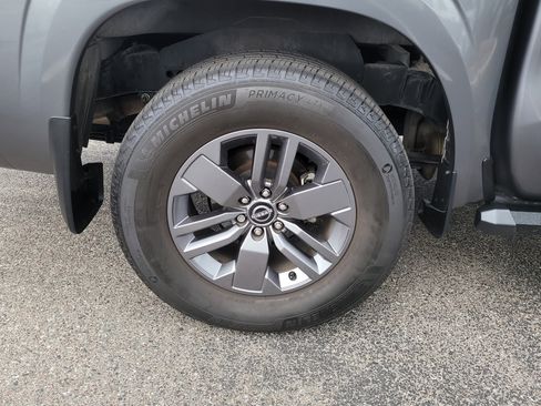 Used 2025 Nissan Frontier SV w/ SV Convenience Package image 8