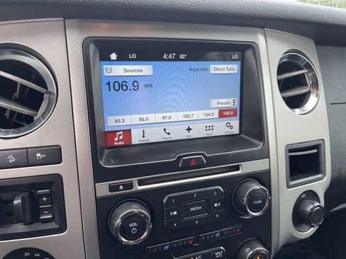 Used 2016 Ford Expedition XLT w/ Equipment Group 202A AWD/4WD image 19