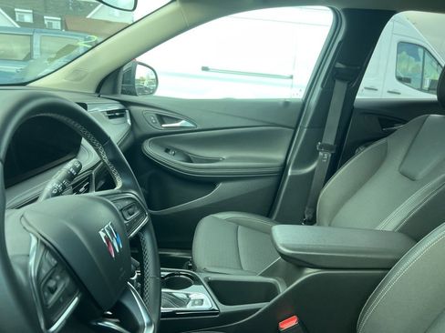 Used 2025 Buick Encore GX Preferred image 19