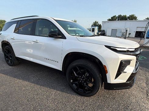 Used 2024 Chevrolet Traverse RS AWD/4WD image 7