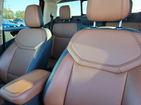 Used 2023 Ford Maverick Lariat w/ Lariat Luxury Package image 14