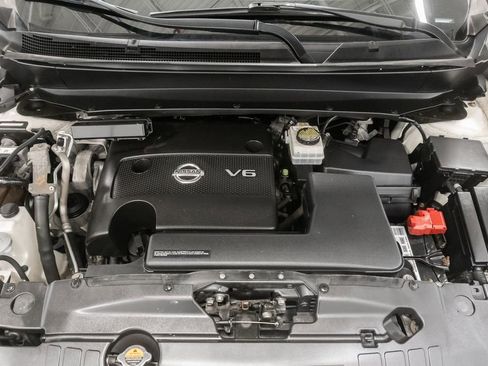 Used 2014 Nissan Pathfinder SL w/ SL Premium Package AWD/4WD image 3