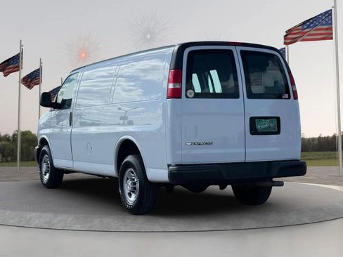 Used 2019 Chevrolet Express 2500 w/ Driver Convenience Package image 4