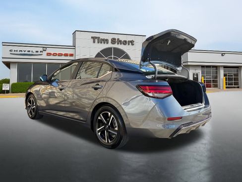 Used 2025 Nissan Sentra SV FWD image 15