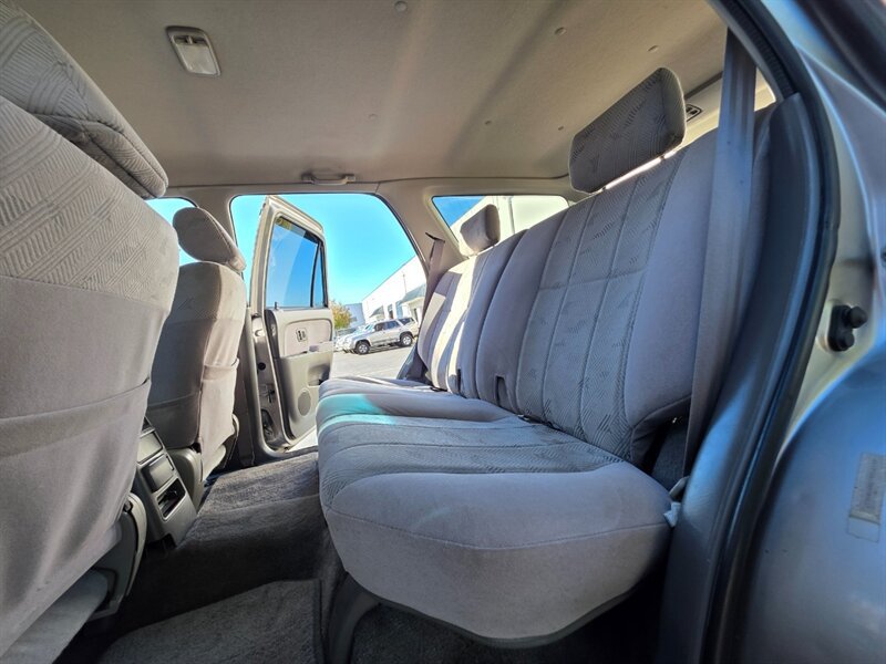 Used 2001 Toyota 4Runner SR5 AWD/4WD image 15