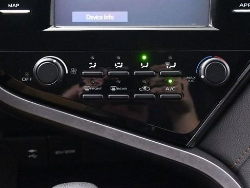 Used 2019 Toyota Camry LE image 31