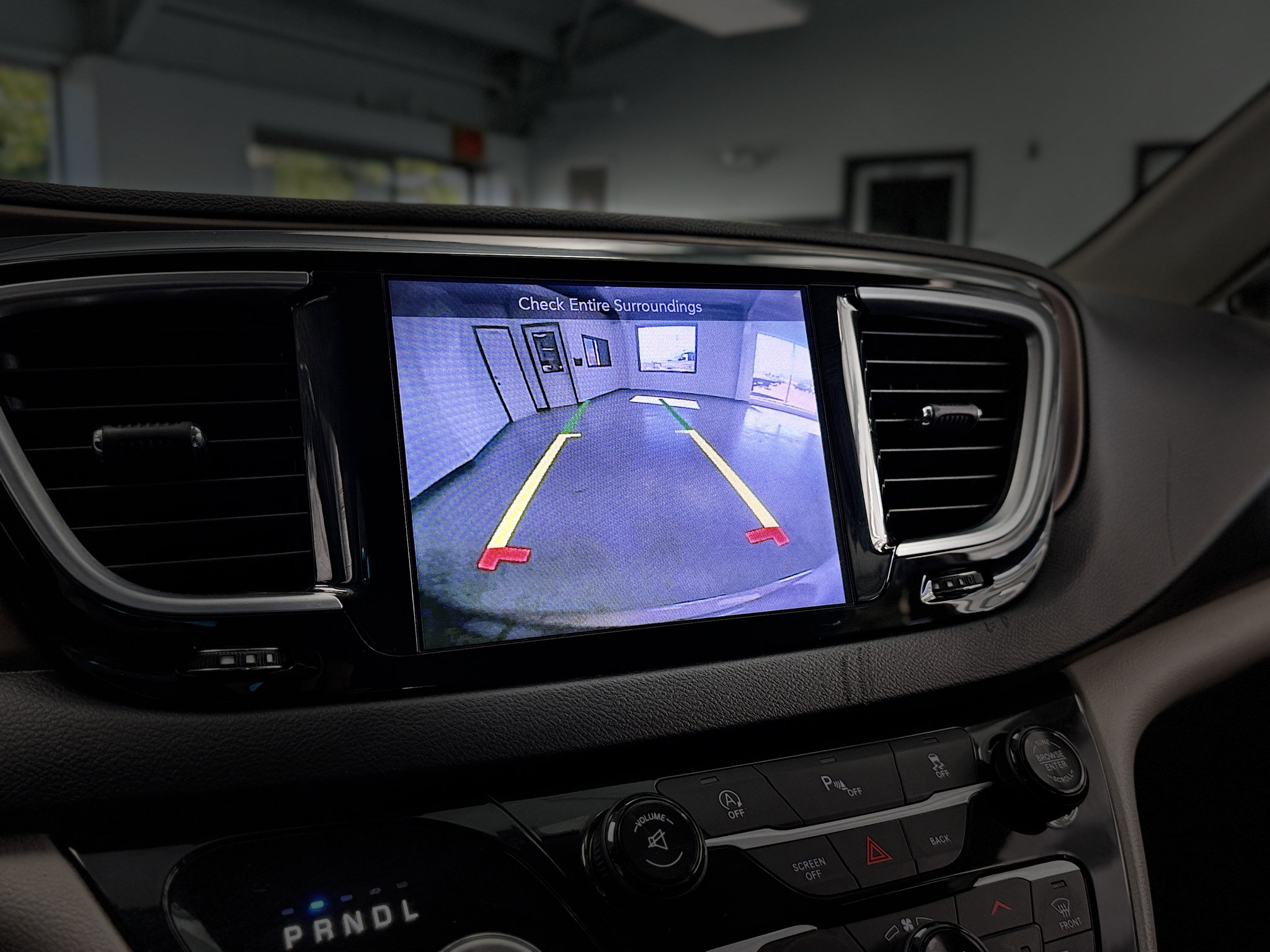 Used 2017 Chrysler Pacifica Touring-L Plus FWD image 26