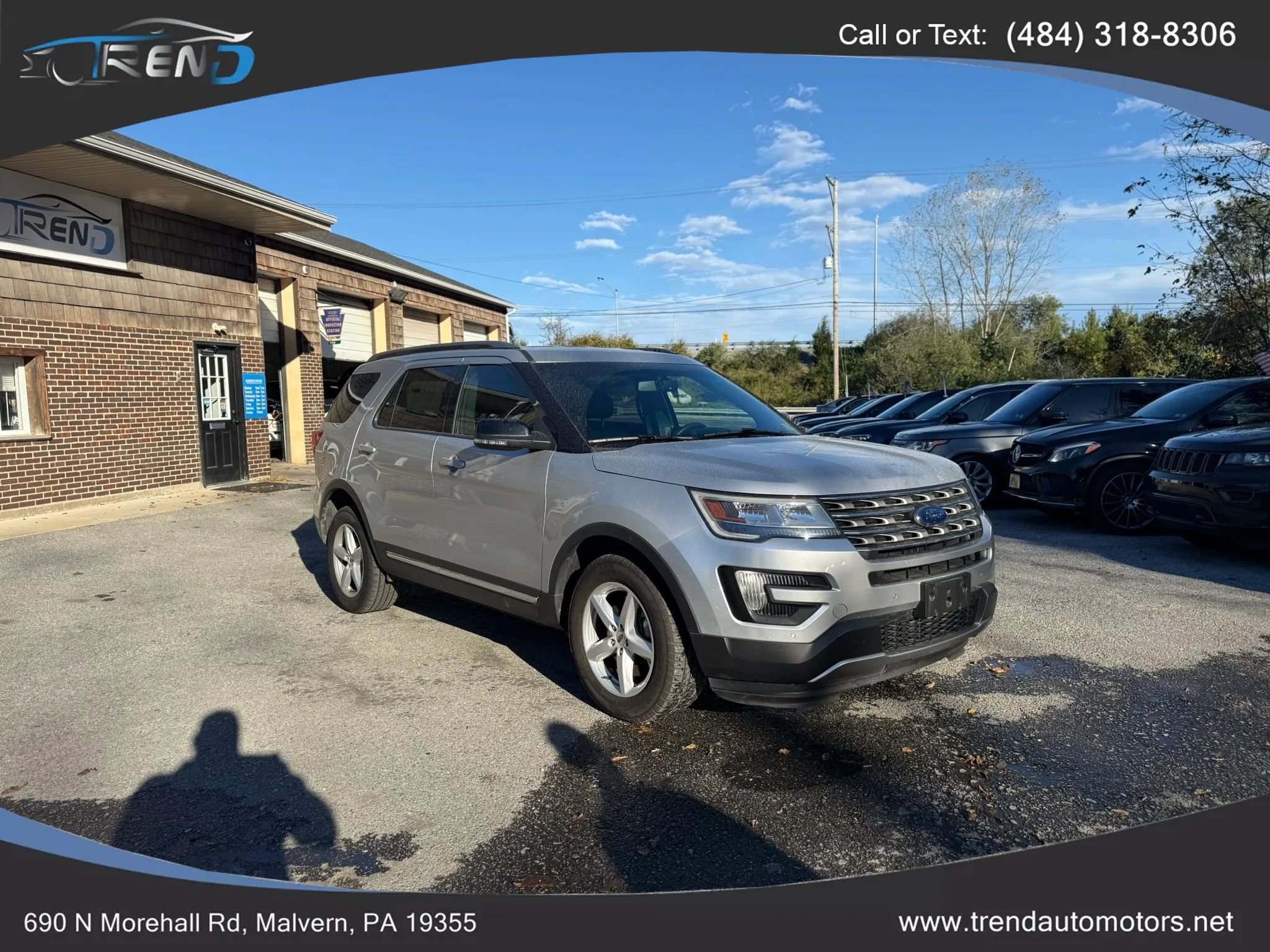 Used 2016 Ford Explorer XLT w/ Equipment Group 202A AWD/4WD image 1